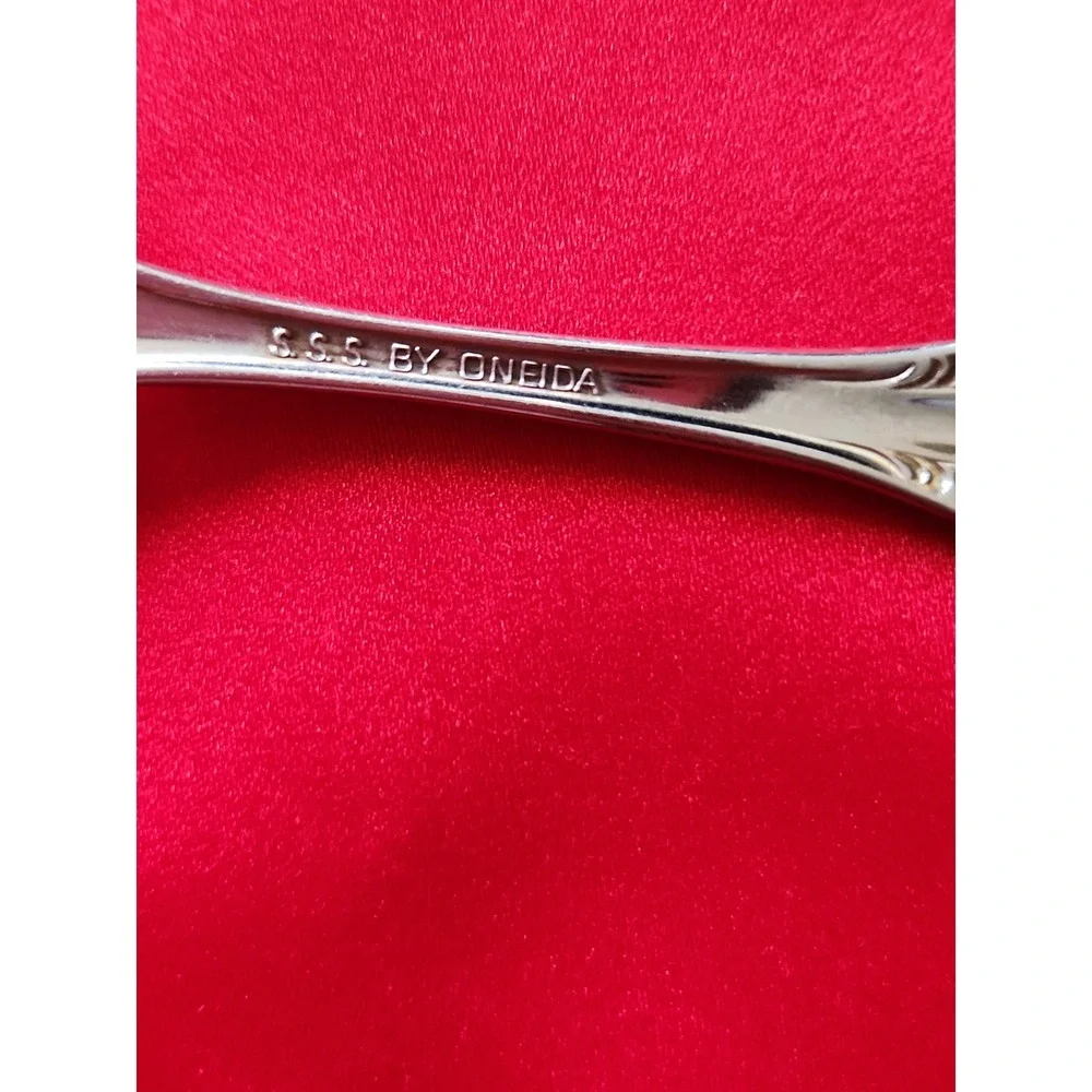 Oneida SSS Renoir-Pembrooke Stainless Teaspoons Set of 2 Floral Pierced 6
